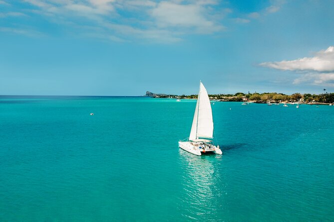 3 North Islands Catamaran Cruise with Lunch & Drinks on island. - Sea views you cannot get from shore