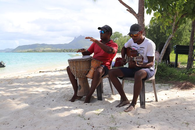 5 island tour all inclusive with Ile aux cerfs and snorkeling - Ile aux Cerfs Lunch on the Beach: Food, Sun, and a Good Reset