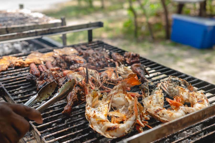 5 Islands Speedboat Cruise, Snorkeling + Lunch & Open Bar - Blue Bay Marine Park snorkeling spot: one focused window to see sea life