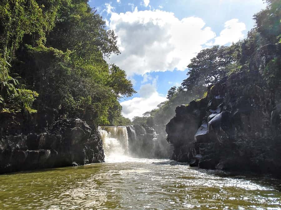 5 Islands Trip & Ile aux Cerfs inc Lunch, Drinks & Transport - A Speedboat Day That Actually Starts Early (And Why That’s Good)