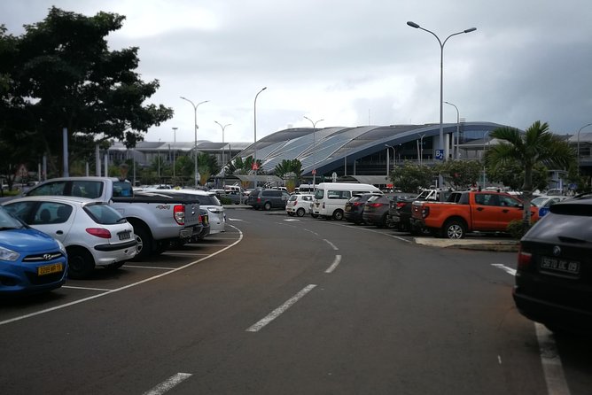 Airport & Hotels Transfers - Inside the Ride: Private, Air-Conditioned, and No Surprise Detours