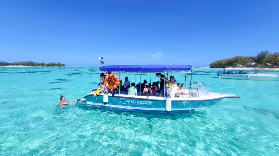 Blue Bay: Blue Bay Glass Bottom Boat Visit and Snorkeling - Key highlights at a glance