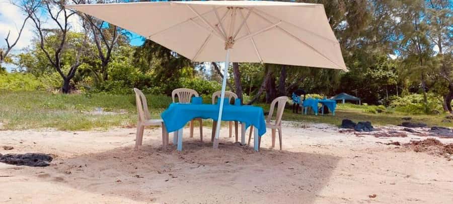 Blue bay: boat trip for ile au cerf (5 islands, barbecue) - Safety, comfort, and what to bring for a smooth day