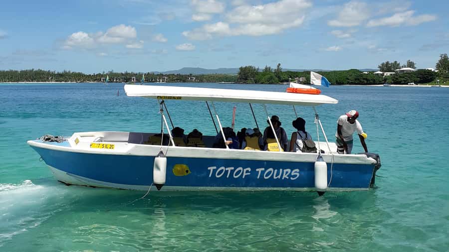 Blue Bay: Half-Day Snorkeling Trip with Creole Picnic Lunch - Why Blue Bay Marine Park is the right half-day target