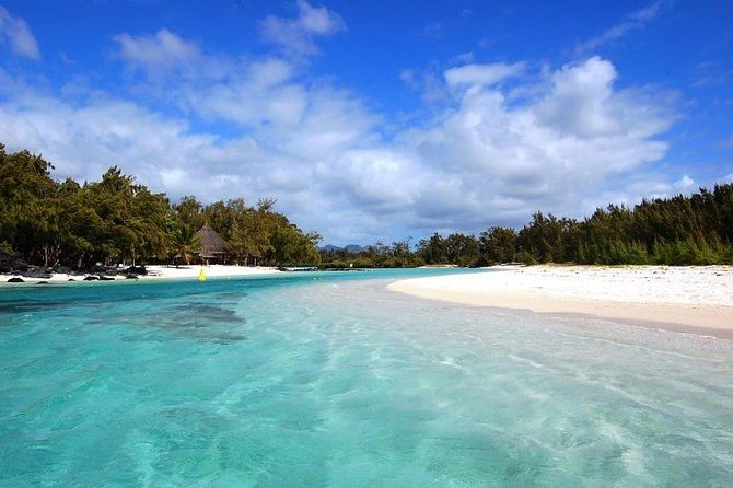 Catamaran Cruise: Isle aux Cerfs, Including BBQ Lunch, in Mauritius - Getting There: Preskil Island Resort as Your Launch Pad