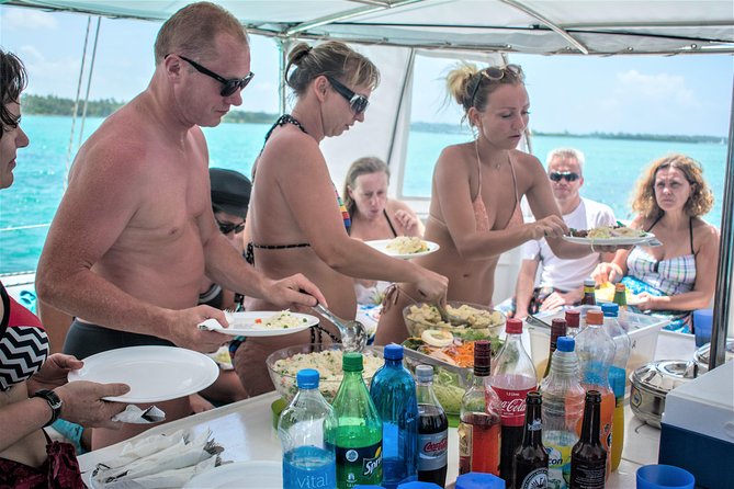 Catamaran cruise to Ile aux cerfs with bbq lunch - Who this catamaran trip is best for