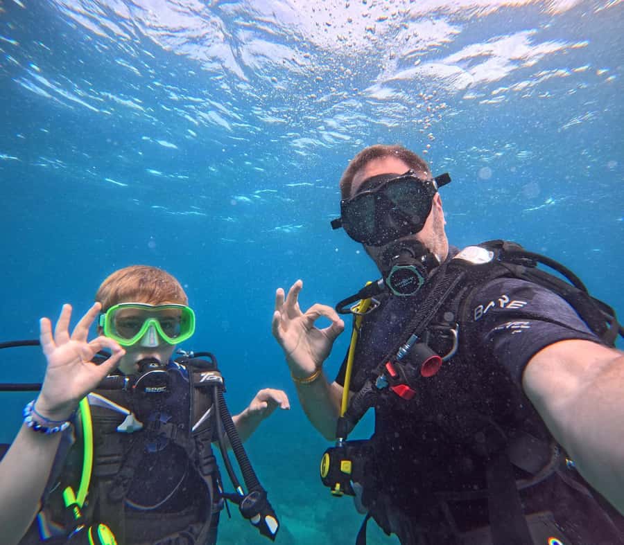DISCOVER SCUBA DIVING IN LEMORNE with EasydiveMauritius - Getting to Easy Dive Center at Lux Le Morne