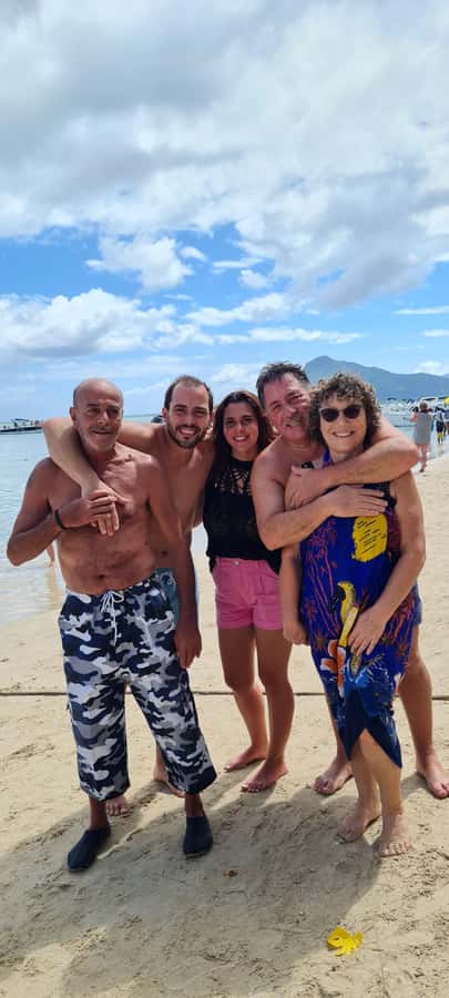 Dolphins: Private, Snorkel, CrystalRock, ileoBenitiers,lunch - What to Pack and Who Should Skip This One