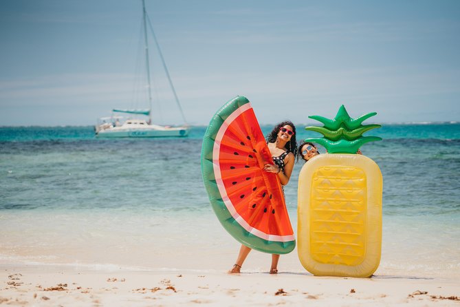 EAST Shared Cruise : OCÉANE Full day catamaran to Ile aux Cerfs - Duration, group size, and why the schedule feels efficient