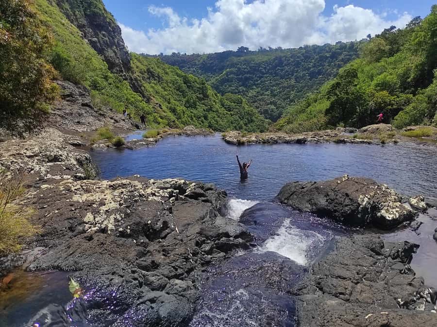 From Quatre Cocos: Tamarind Falls Hiking Day Trip - Tamarind Falls and the swimming pools: when to get your dip