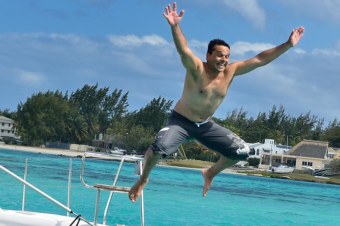 Full-Day Catamaran Cruise to Île aux Cerfs with BBQ Lunch - BBQ buffet lunch, pineapple dessert, and drink refills