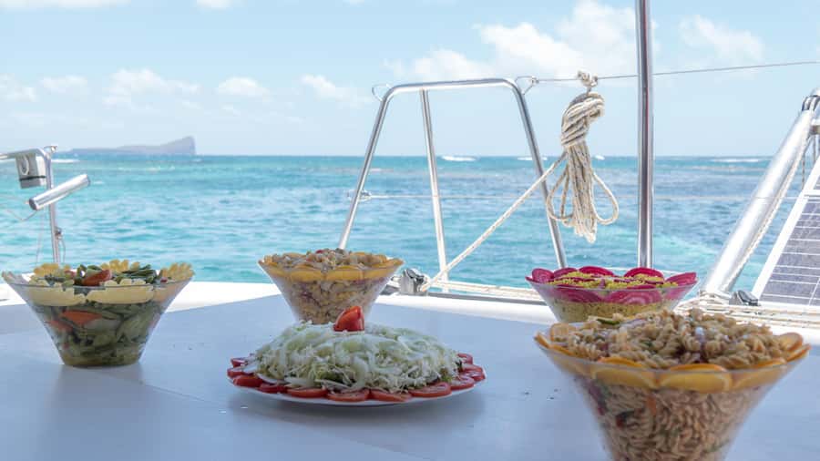 Full Day Catamaran Luxury Cruise to Northern Islands w Lunch - Key Points to Know Before You Go