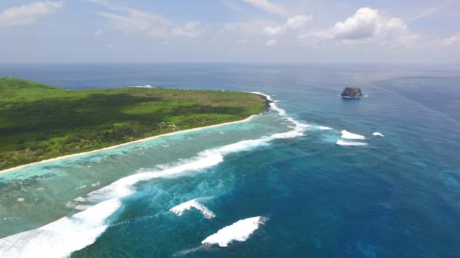Full Day Catamaran Luxury Cruise to Northern Islands w Lunch - Ilot Gabriel After Lunch: Another Island Stop, Another Slice of Sea Life