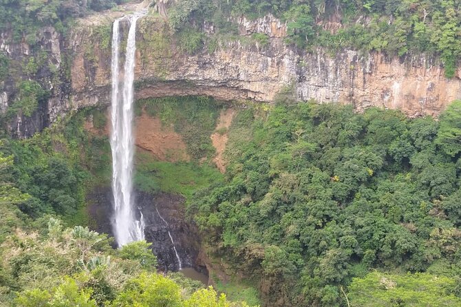 Full Day Private Tour in South of Mauritius - Stop 1: Alexandra Falls inside Black River Gorges