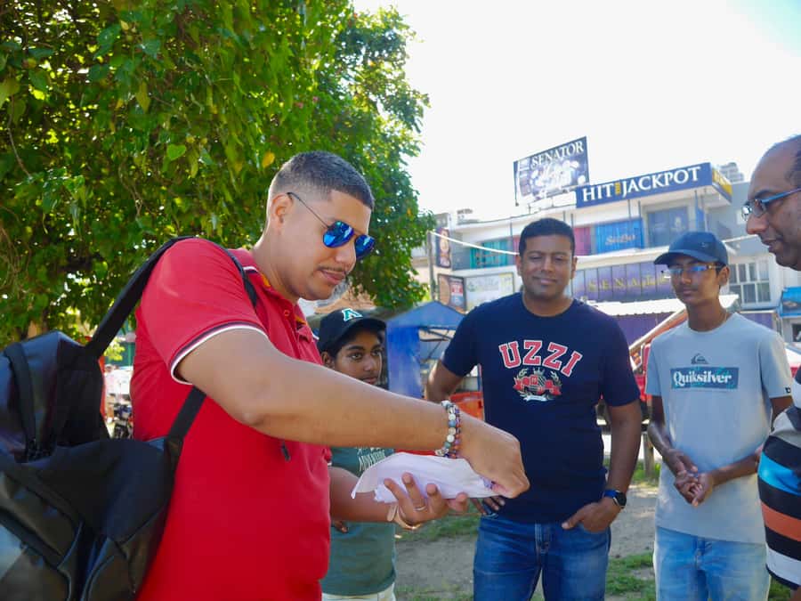 Grand Baie: Coastal Cuisine & Culture Walking Tour - Grand Baie Bazar: arts and crafts browsing without pressure