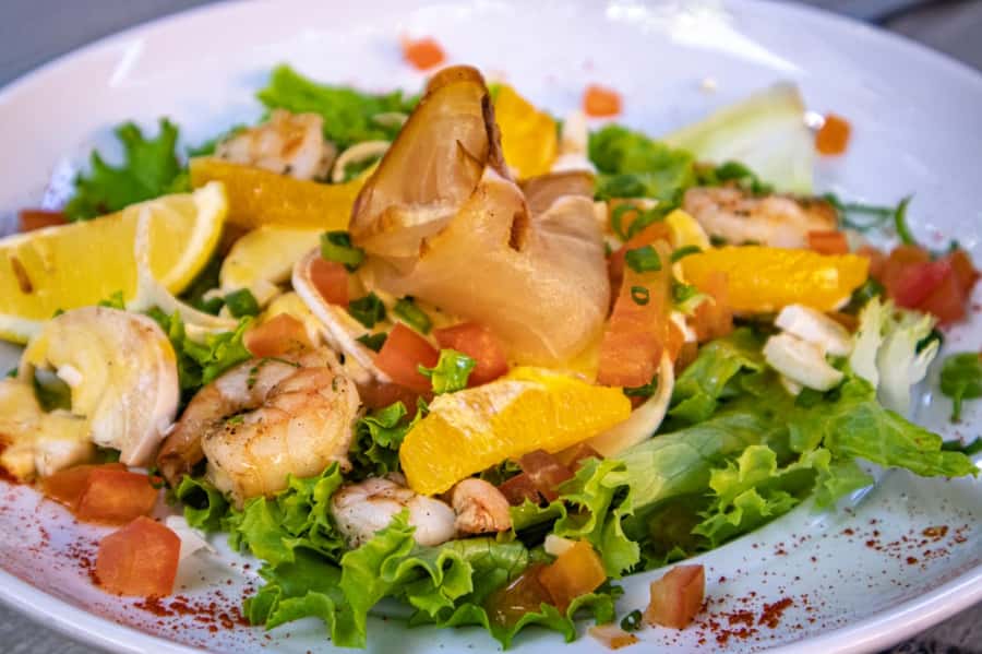 Grand Baie: Guided Walking Food Tour - Starting at Happy Rajah: the warm-up you need