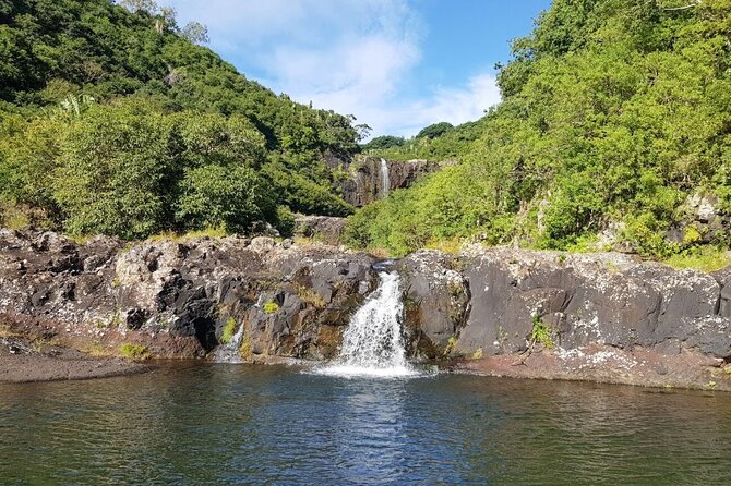 Hiking Trip Full-Day: The Magnificent 7 Waterfalls Sept Cascades including Lunch - What to pack so the hike feels fun, not frantic