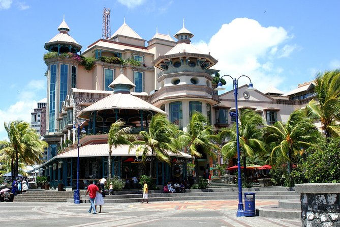 Historical Private Guided Tour, City-SugarWorld-Botanical Garden - Min.2 persons - Le Caudan Waterfront: Port Louis Time for Lunch and Shopping