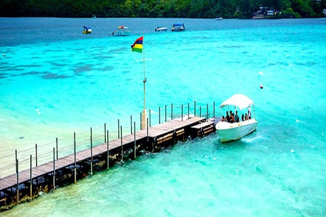 Ile aux 2 Cocos Full Day on All Inclusive with complimentary activities - All-inclusive food and drink: where the value lives
