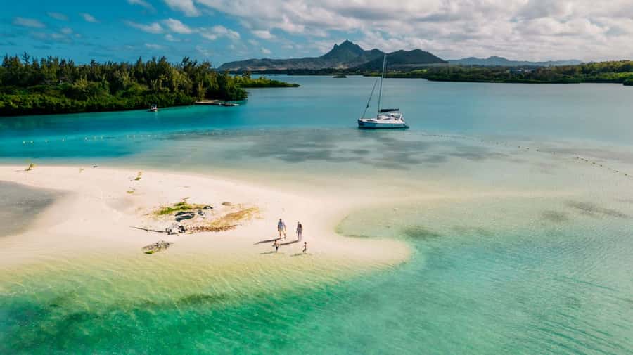 Ile Aux Cerfs: Catamaran Cruise, island, waterfalls, Lunch - From Debarcadère to Open Water: The Trou d’Eau Douce Start