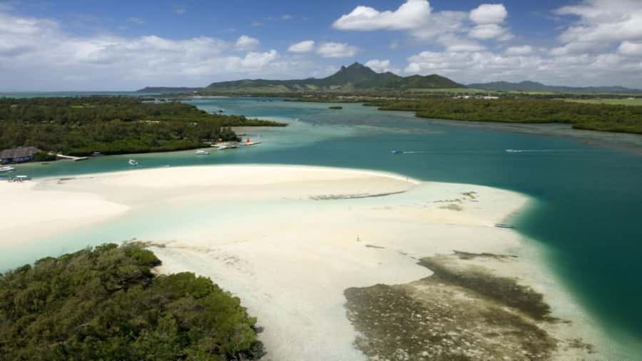 Ile Aux Cerfs Catamaran Trip w/ Lunch, Drinks & Transfer - Ile aux Cerfs island time: beach freedom plus optional action