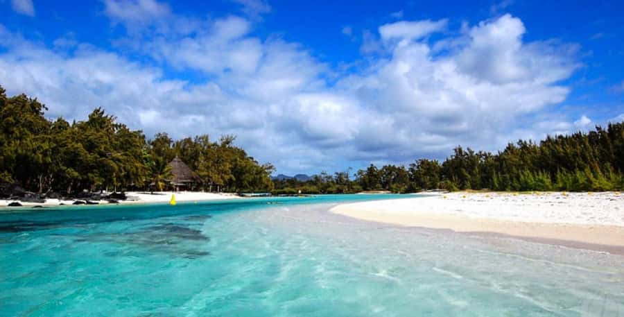 Ile aux Cerfs: Island & Waterfall Speedboat Tour with Lunch - Ile aux Cerfs Beach Time, plus Snorkeling Reality Check