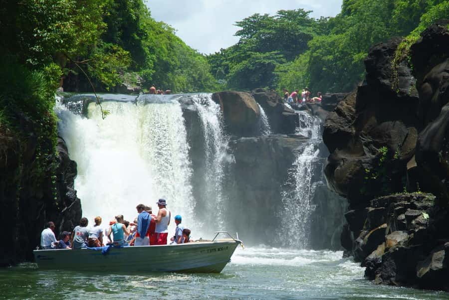 Ile aux Cerfs: Island & Waterfall Speedboat Tour with Lunch - Should You Book This Ile aux Cerfs Speedboat Tour?
