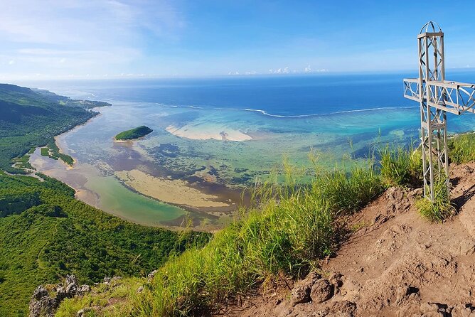 Le Morne Brabant Hike A Journey Through History - The ascent and light scrambling: the part to respect