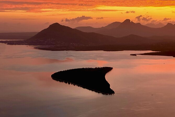 Le Morne Brabant Sunrise Hike - Meeting point and timing: what to plan around