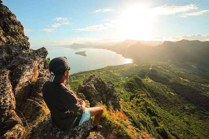 Le Morne Mountain Sunrise Hike & Climb - The climb itself: scrambling sections and a realistic sense of effort