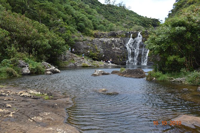Les septs Cascades Tamarind Falls - Choosing Between Mini-Hike and Full-Day Trek