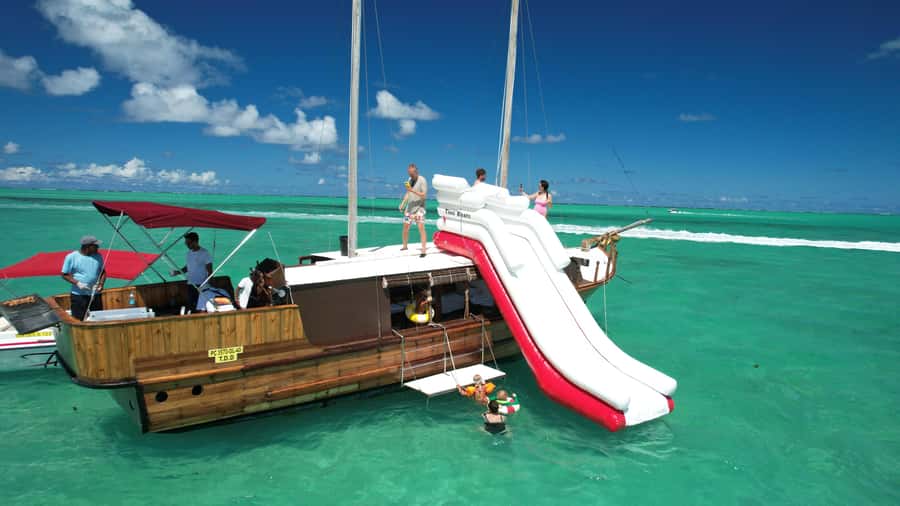 Mauritius: Boat trip to Ile aux Cerfs with Lunch/waterslide - The First Sail: East Coast Views Plus Local Snacks