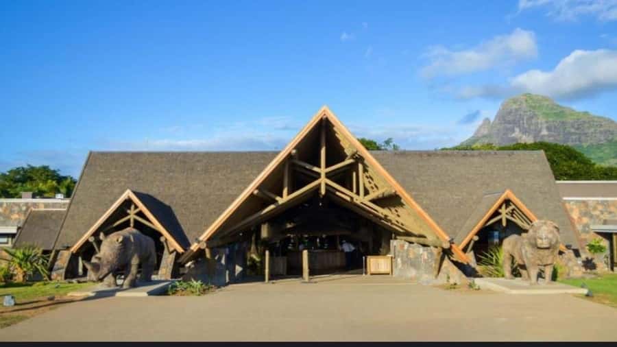 Mauritius: Casela nature parks & flic en flac beach - A private 8-hour route: Casela Nature Park to Flic en Flac