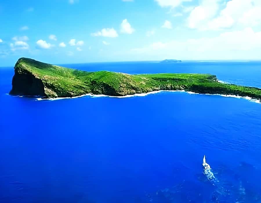 Mauritius: Catamaran cruise to 3 Northern Isles with lunch - Gabriel Island Beach Time and Snorkel: The Main Event