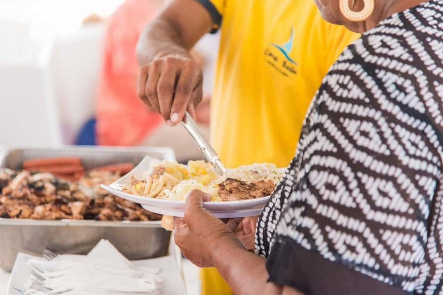 Mauritius: Catamaran cruise to 3 Northern Isles with lunch - The Catamaran Lunch: BBQ, Sides, and Drinks That Actually Make a Difference