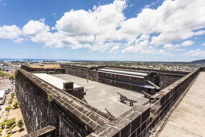 Mauritius City Tour, ALL INCLUSIVE Day Trip, Private SUV Car with Guide - Fort Adelaide (Citadel Fort) and the Tien Tan Pagoda viewpoints