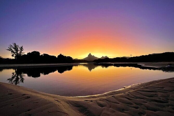 Mauritius Guided Sunrise Kayak Tour on the Tamarin River - Guides That Set the Tone: Calm Navigation and Better Watching
