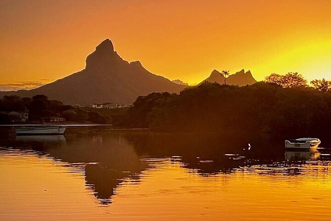 Mauritius Guided Sunrise Kayak Tour on the Tamarin River - What You Get, What You Don’t, and How to Plan Around It