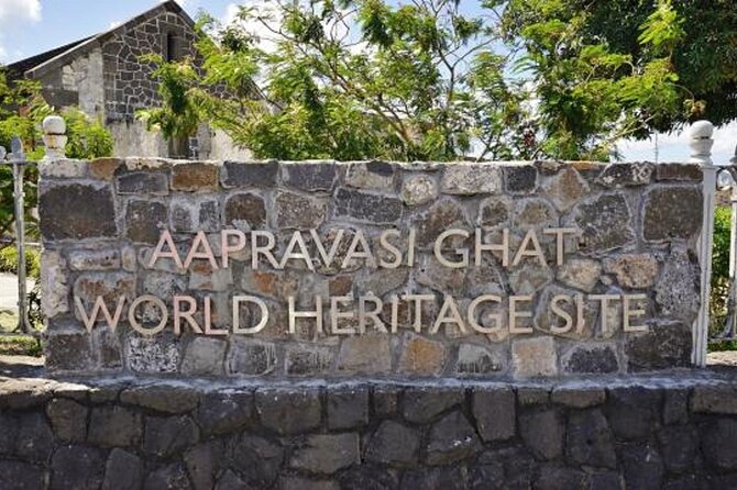 Mauritius Half Day City Tour(All Region) - China Town and the friendship gates: where food and street noise tell the story