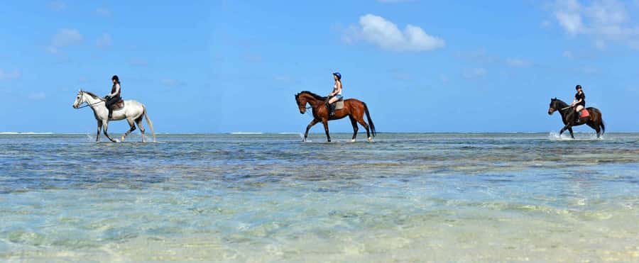 Mauritius: Horse riding on the deserted beach of Riambel - What to bring for a Mauritius beach ride (and what not to)