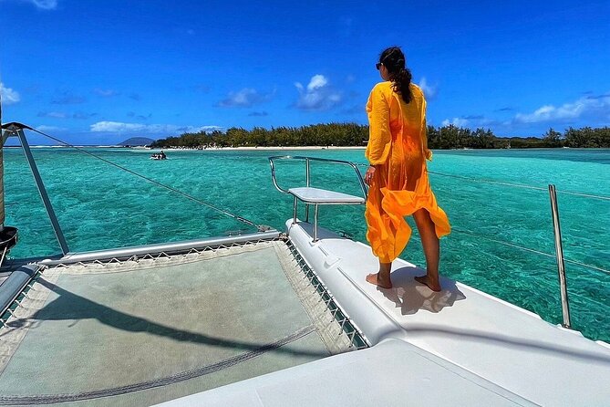 Mauritius: Ile Aux Cerfs Catamaran Tour with Lunch and Drinks - Sail Back Around 4:00 pm: Ending Strong on the Water