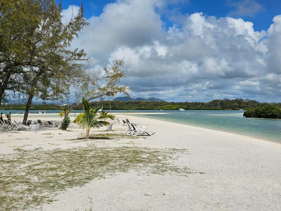 Mauritius: Ile aux cerfs, waterfalls and bbq Boat Day - Getting to Ile aux Cerfs by Speedboat from Trou d’Eau Douce
