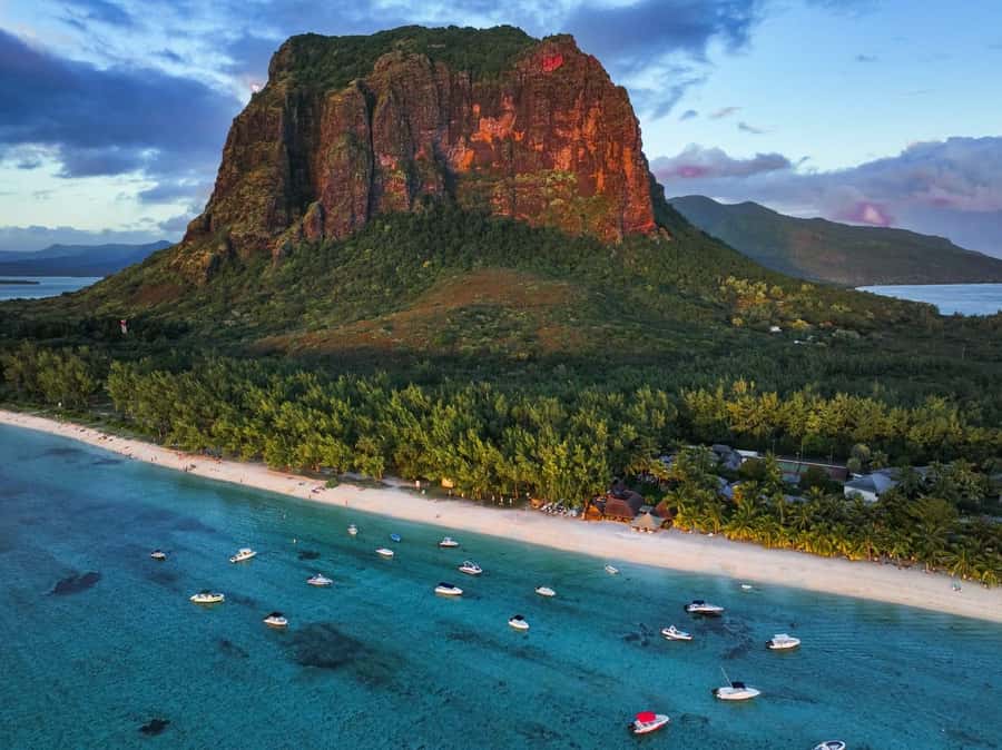 Mauritius: Le Morne Brabant Hike with Historical Immersion - Your guide makes or breaks the day, and Cedric is a frequent favorite