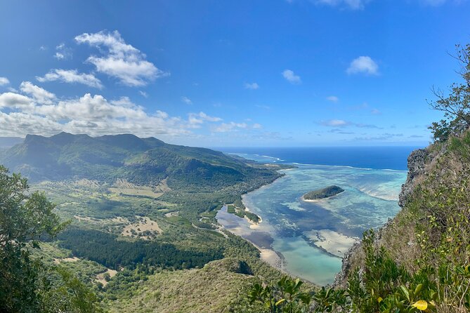 Mauritius: Le Morne: Intimate Hike Away from the Crowd - The full hike plan, from steady climb to summit pause