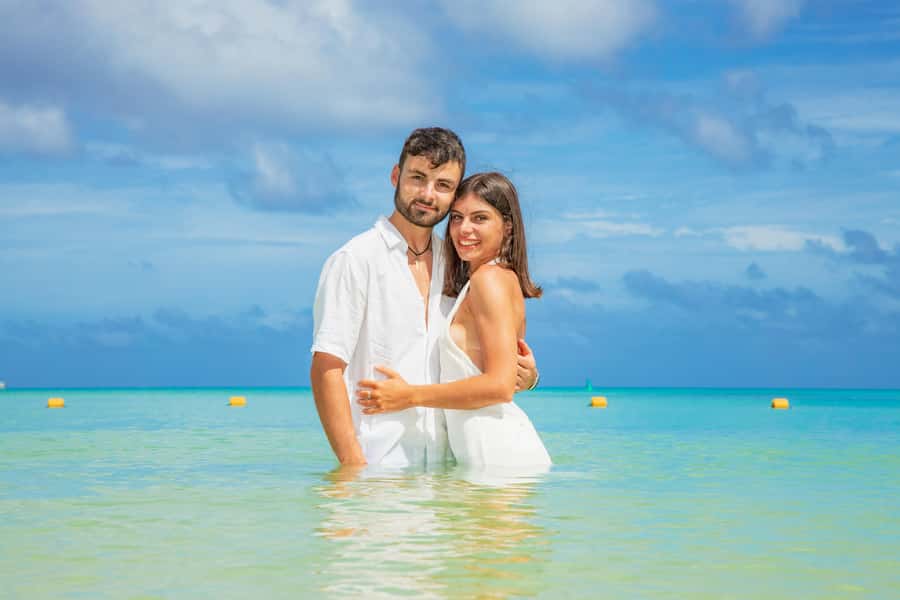 Mauritius: Photoshoot at Mont Choisy Beach - The 45 minutes on the beach: posing, pacing, and best light