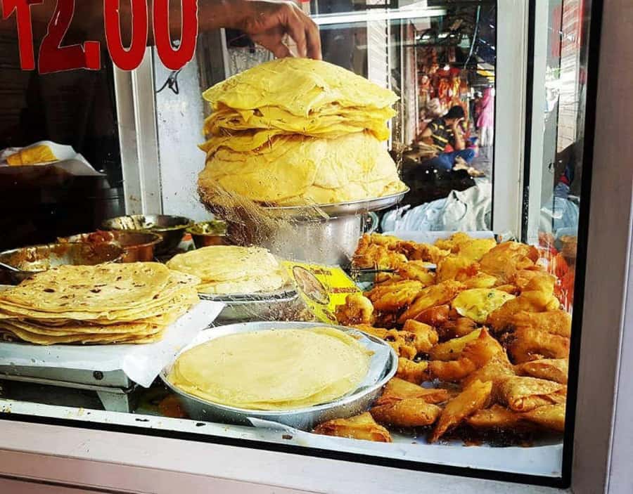 Mauritius: Port Louis Street Food Walking Tour - Chinatown gates and the Hakka angle on street snacks