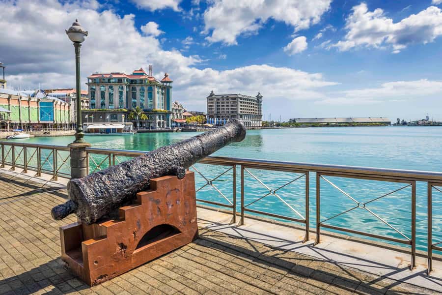 Mauritius: Private Full-Day Iconic Instagram Spots - Umbrella Square Port Louis: Parasols, Souvenirs, and Easy Photo Win