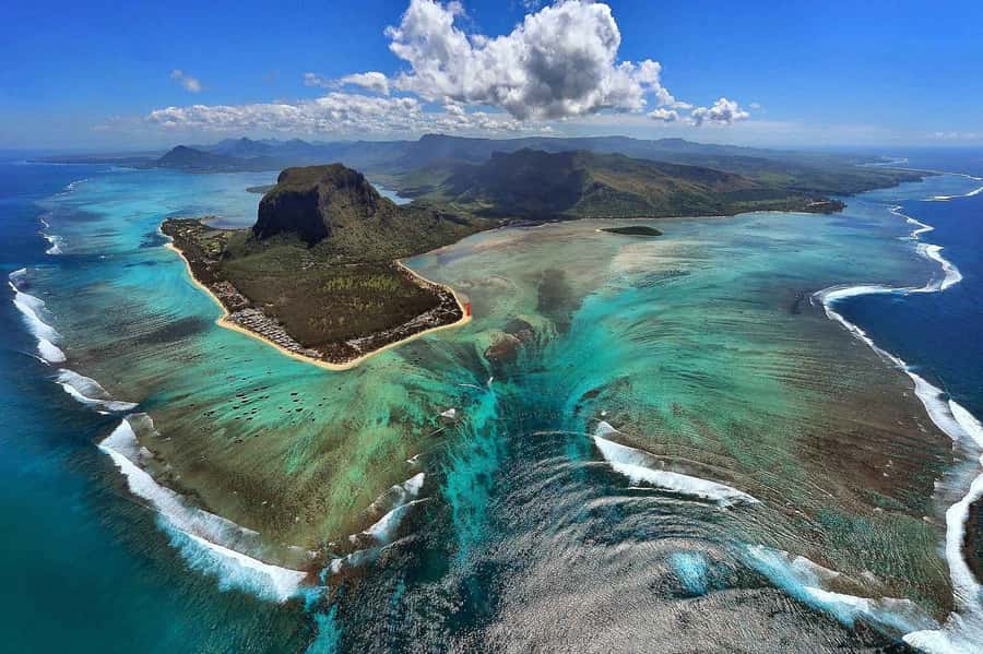 Mauritius: Private Full Day Tour with Entry Tickets & Lunch - Floreal Commercial Centre and Ship Models, a Smart Craft and Shopping Break