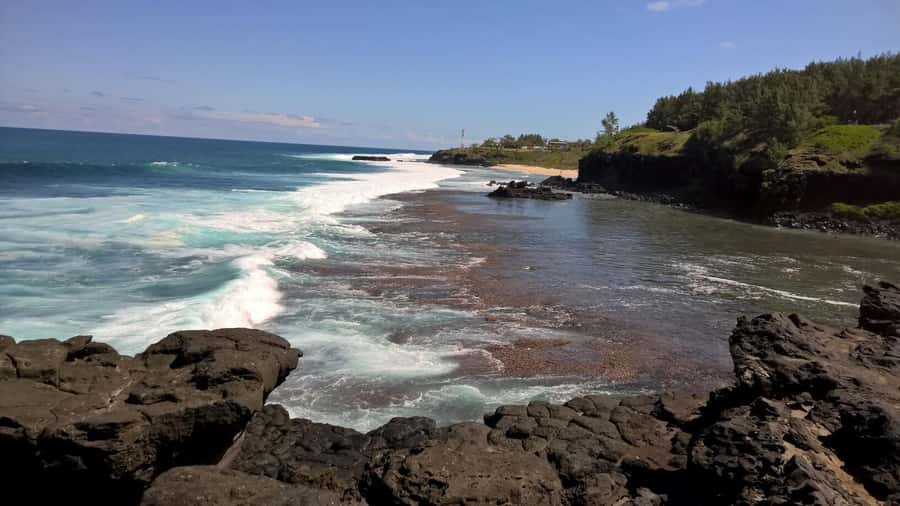 Mauritius: Private South Side and Dolphin Adventure Tour - After Dolphins: Small Breakfast and Then the South Side Switch
