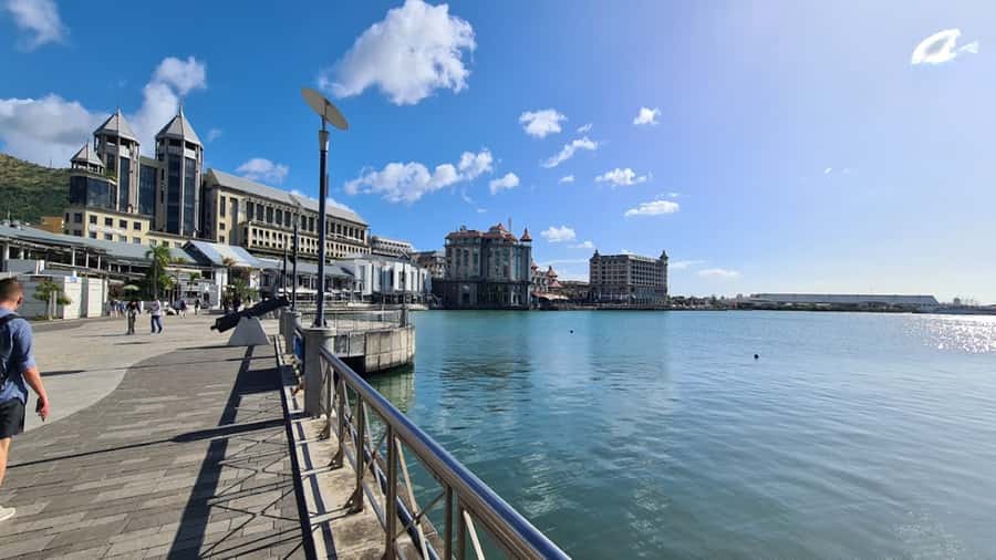 Mauritius: Shopping Tour - Port Louis Markets & Grand Baie - The driver and pacing: what the best reviews really signal